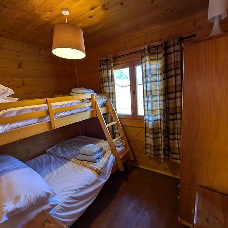 Newcastleton Rustic Lodge Retreat At Riverview Holiday Park מראה חיצוני תמונה