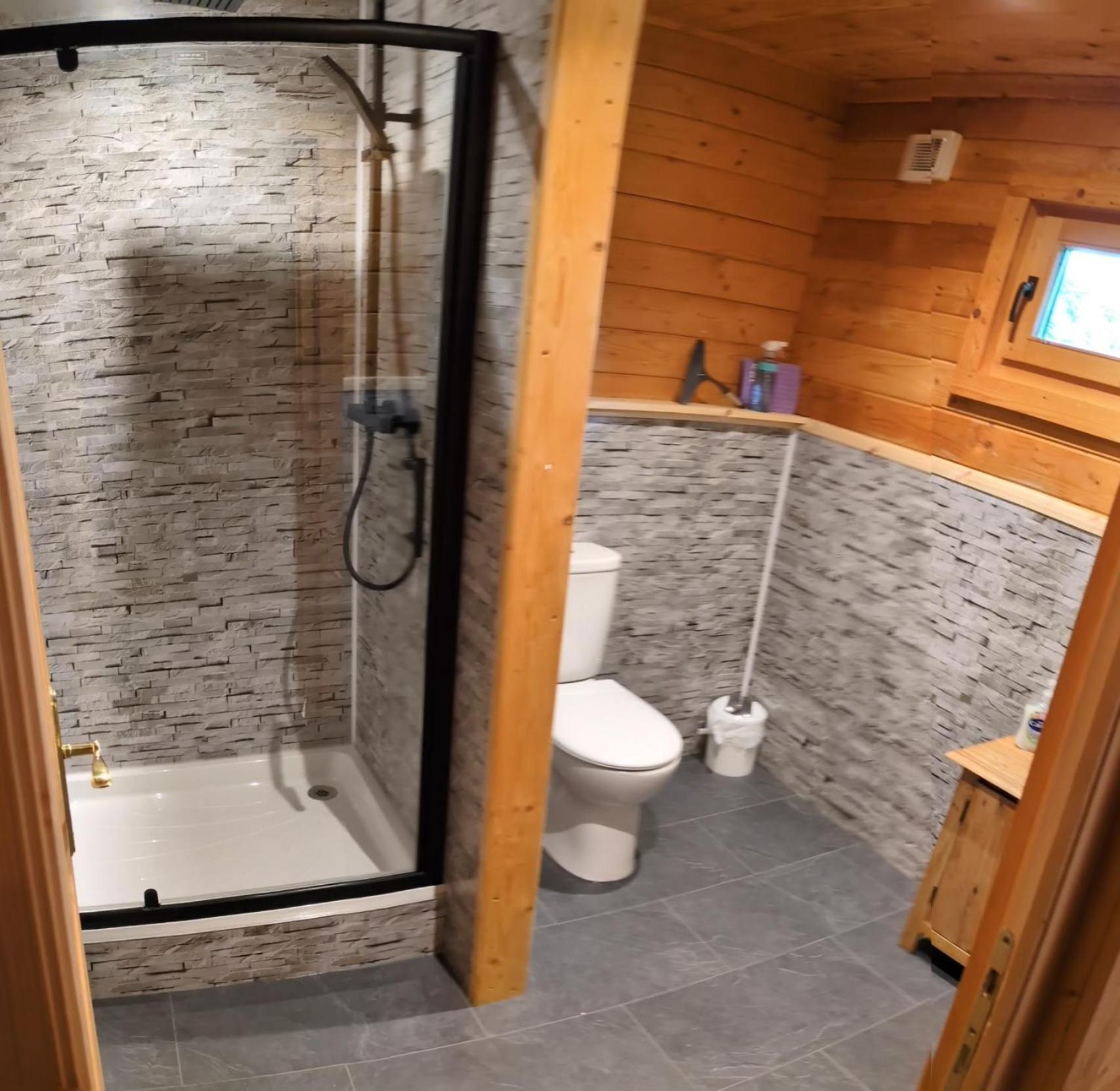 Newcastleton Rustic Lodge Retreat At Riverview Holiday Park מראה חיצוני תמונה