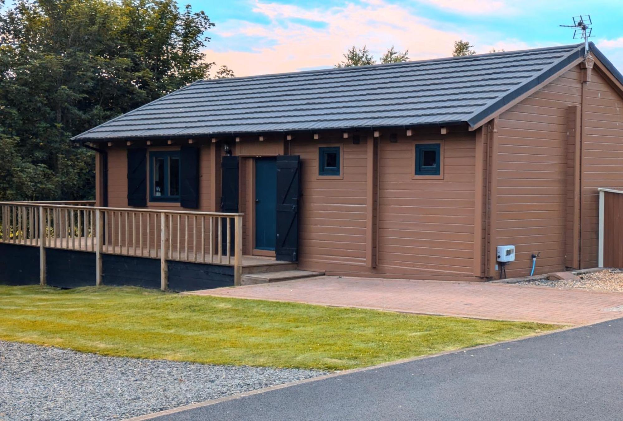 Newcastleton Rustic Lodge Retreat At Riverview Holiday Park מראה חיצוני תמונה