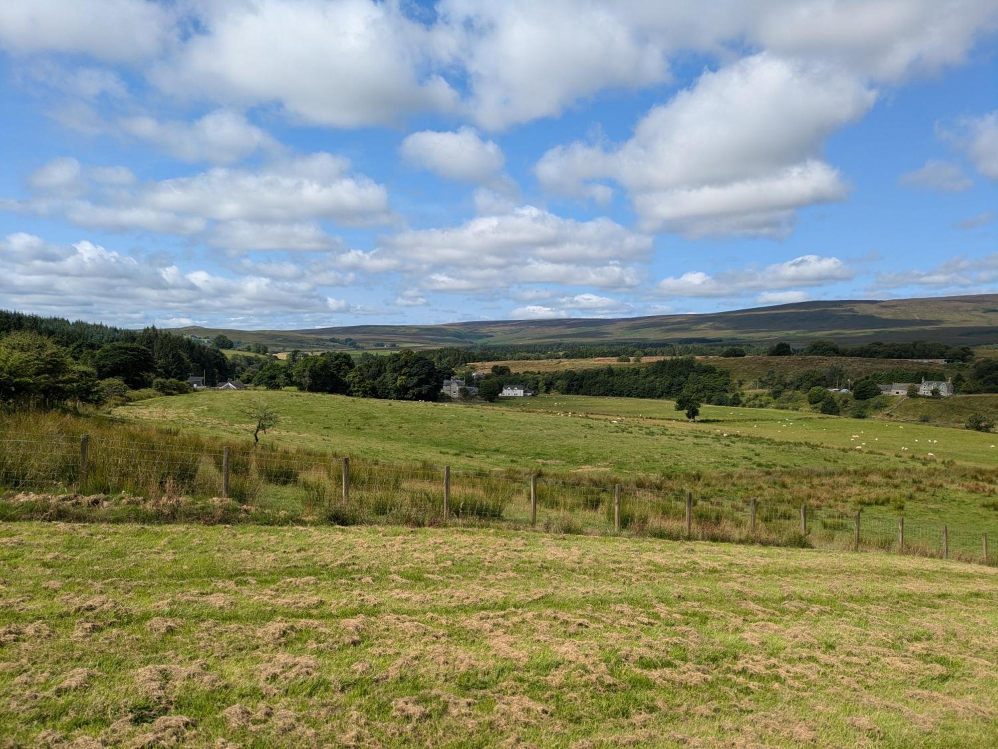 Newcastleton Rustic Lodge Retreat At Riverview Holiday Park מראה חיצוני תמונה